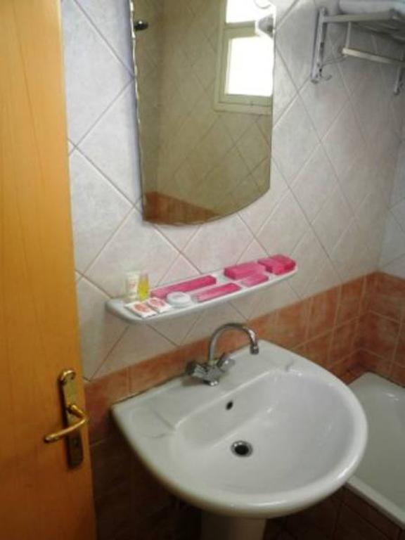 Hotel Al Farhan Al Aqiq 2*